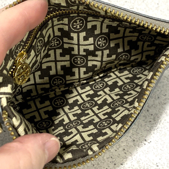 Tory Burch Silvery Gray Metallic Leather Wristlet Wallet Pouch Detachable Chain - Picture 6 of 8